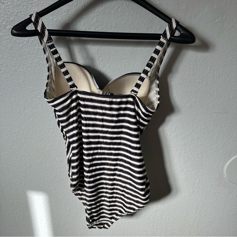 Nip Tuck Swimsuit 8 Twist Front One Piece Black G… - image 4